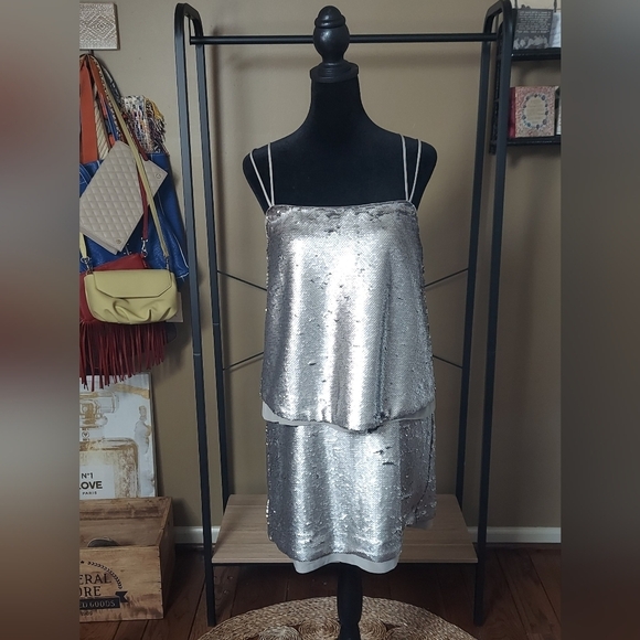 Banana Republic Sequin Mini Dress Size 4 - Picture 9 of 12